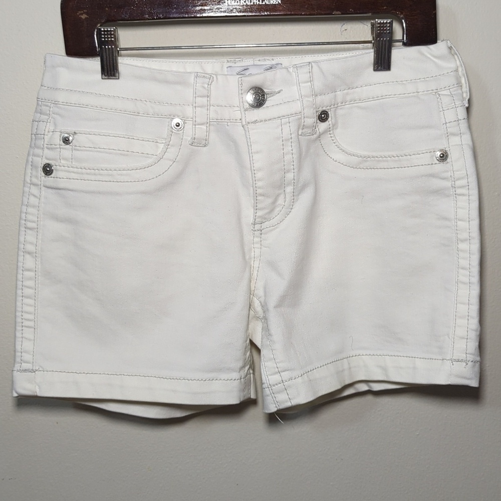Seven7 White Denim Shorts with Stretch 5" Inseam Women's Size 6